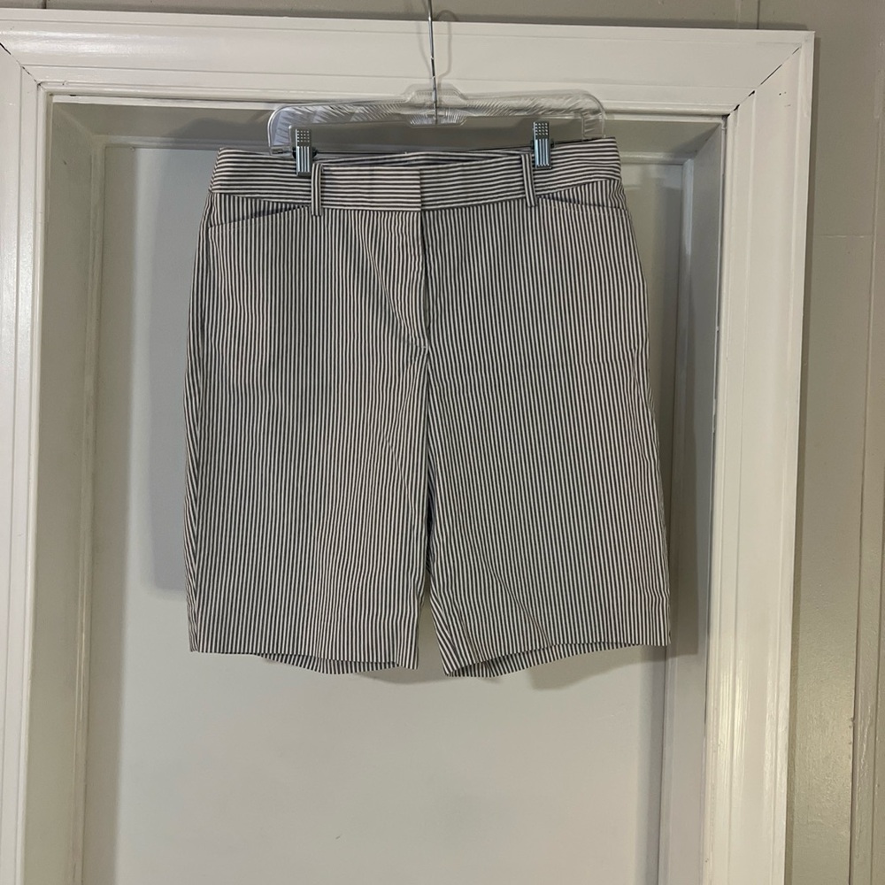 Talbots The Perfect Short Striped Blue White Womens Size 12